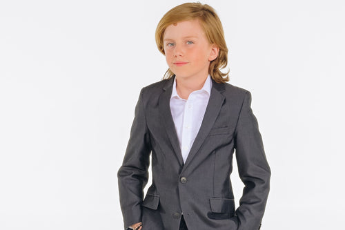 What Color Suit Should a Boy Wear for First Communion?