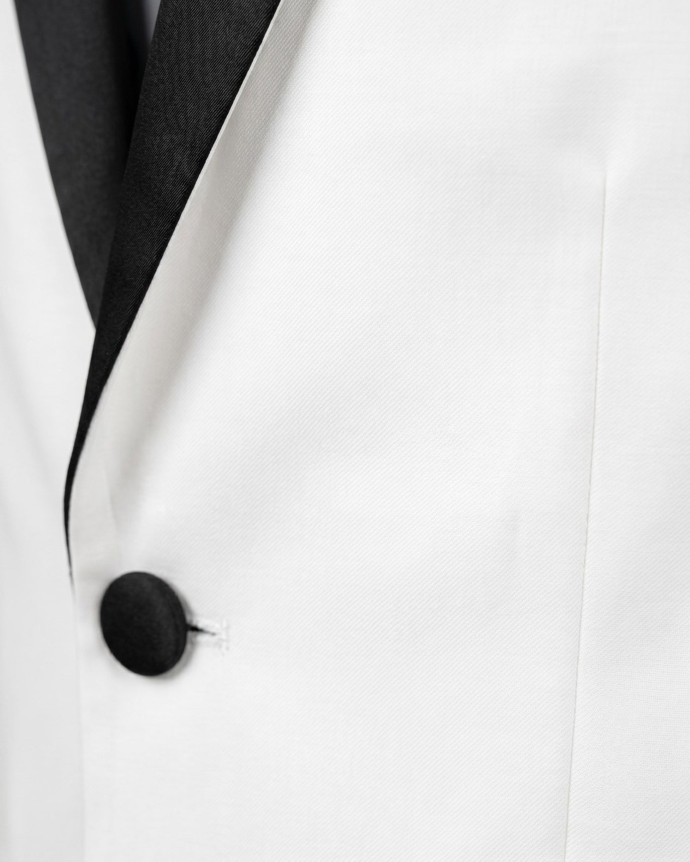 B0220-TUX0I1-WH — fabric detail