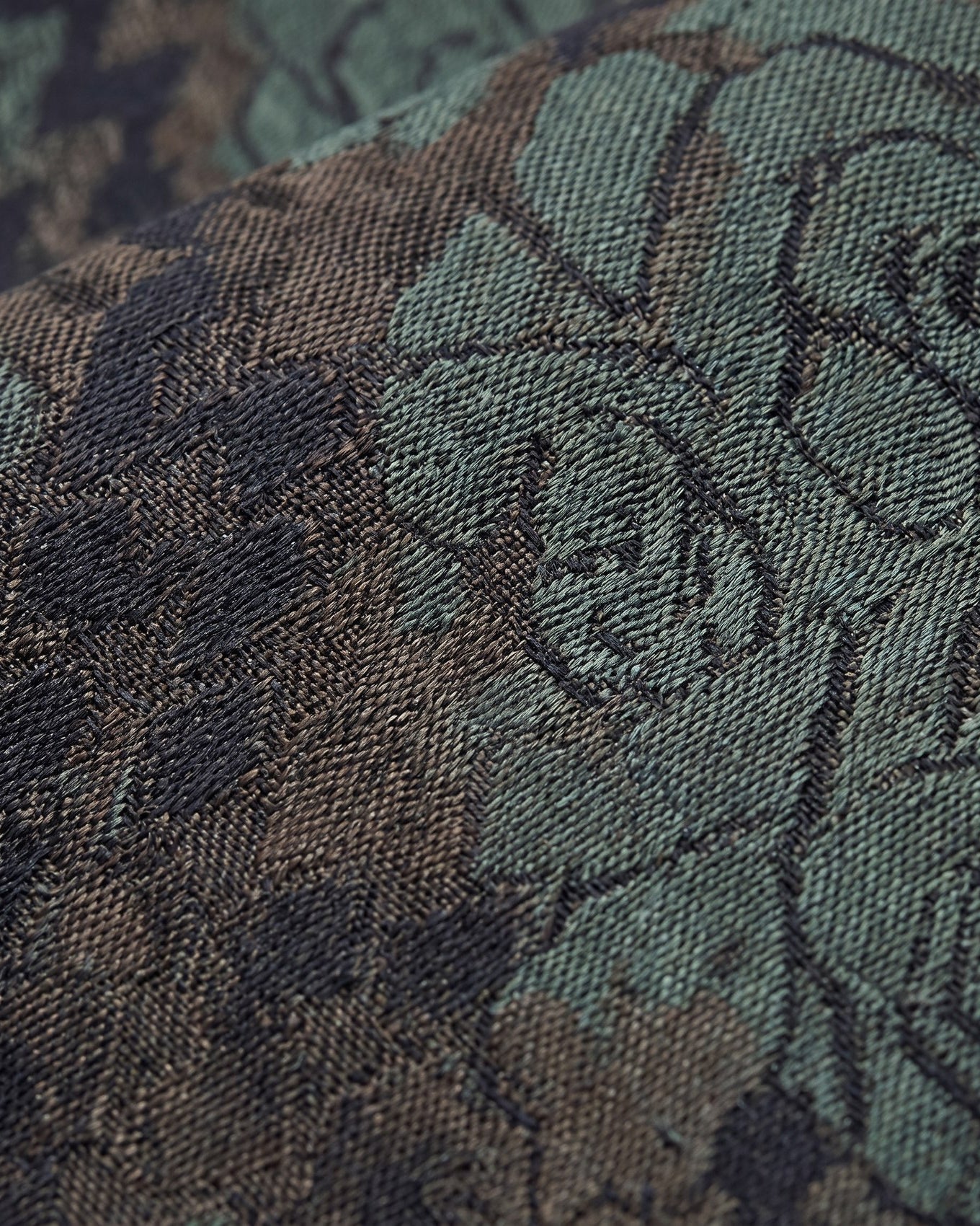 B0894-TIE0I1-RCM — fabric detail