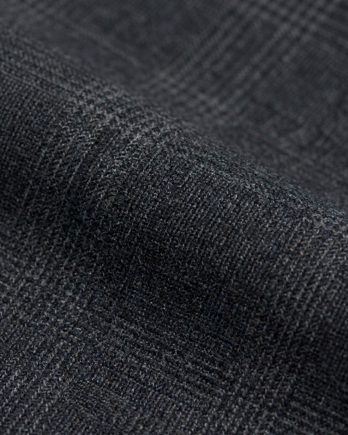 B0924-SSU0I1-BIT — fabric detail
