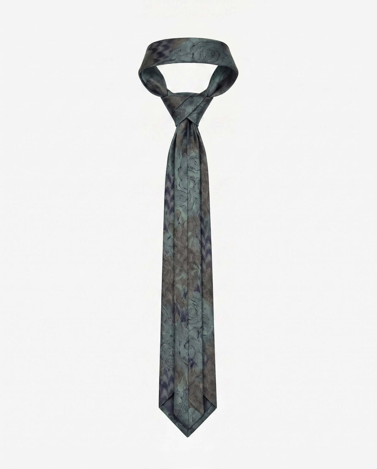 Rose Camo Tie from Appaman featuring a unique rose-toned camo print for boys' cold-weather comfort.