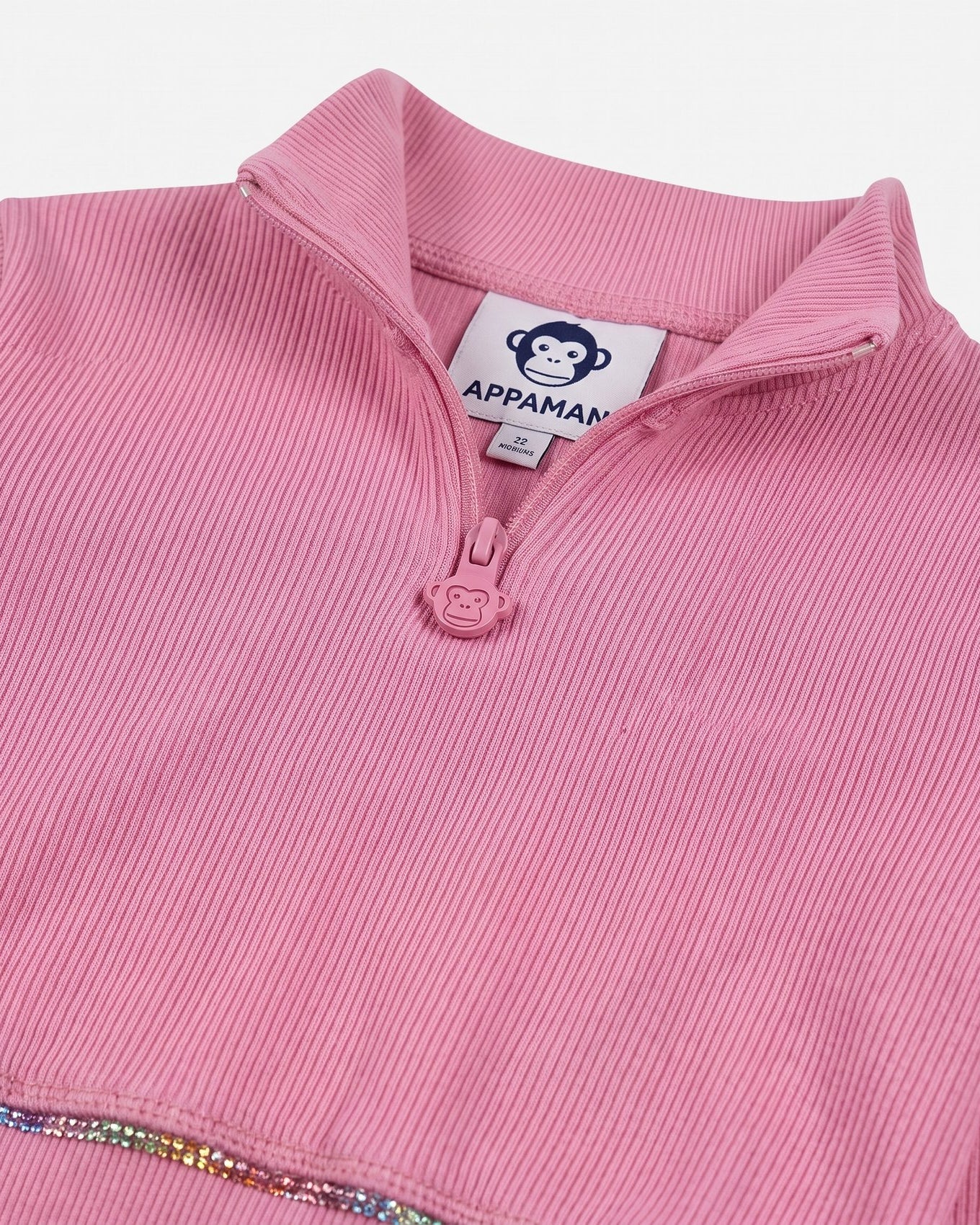 appaman-girls-kids-zip-hoodie-argyle-pink-burgundy-detail-03 — construction detail