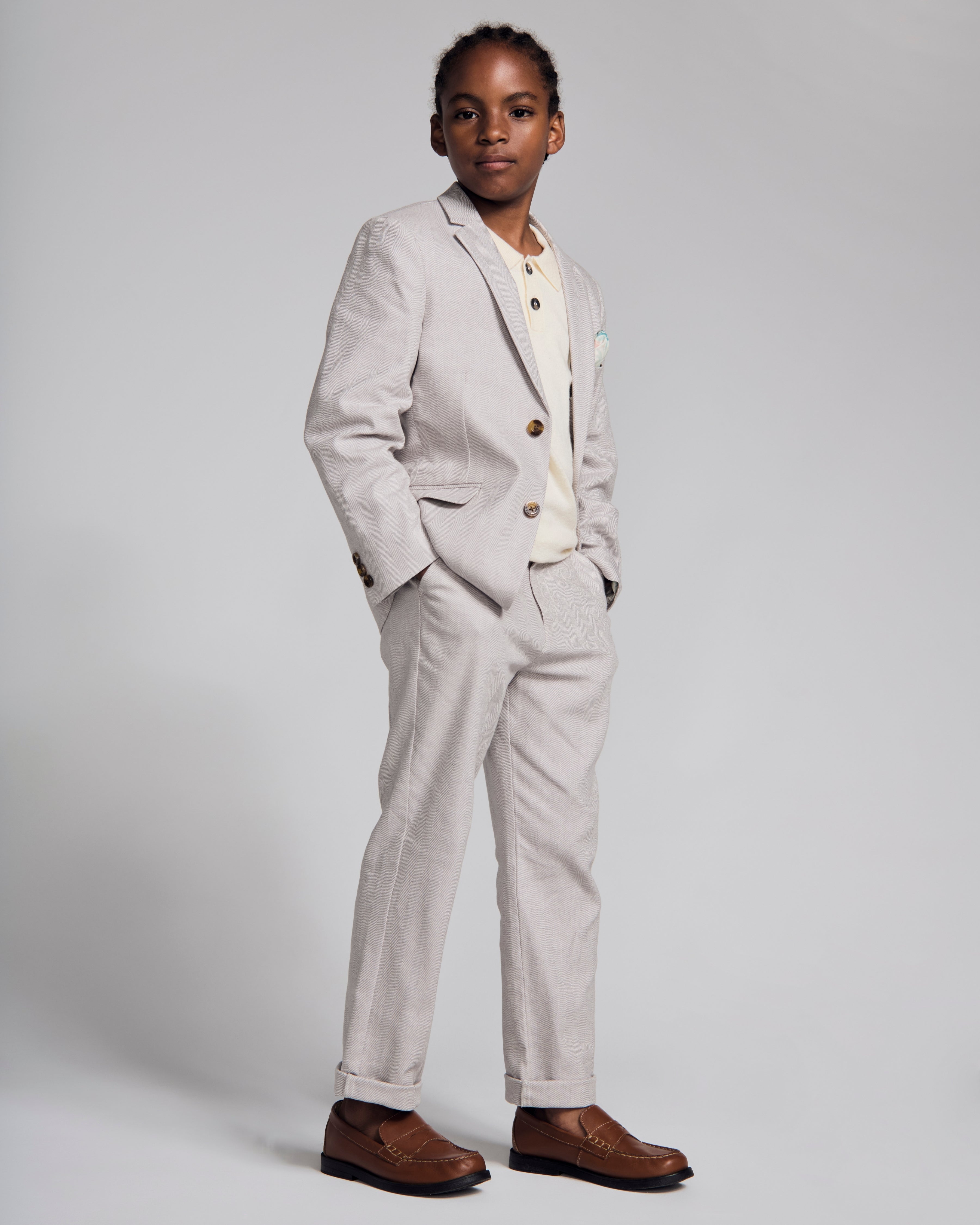 Linen Grey Beach Pant paired with a stylish sports jacket for a polished summer outfit.